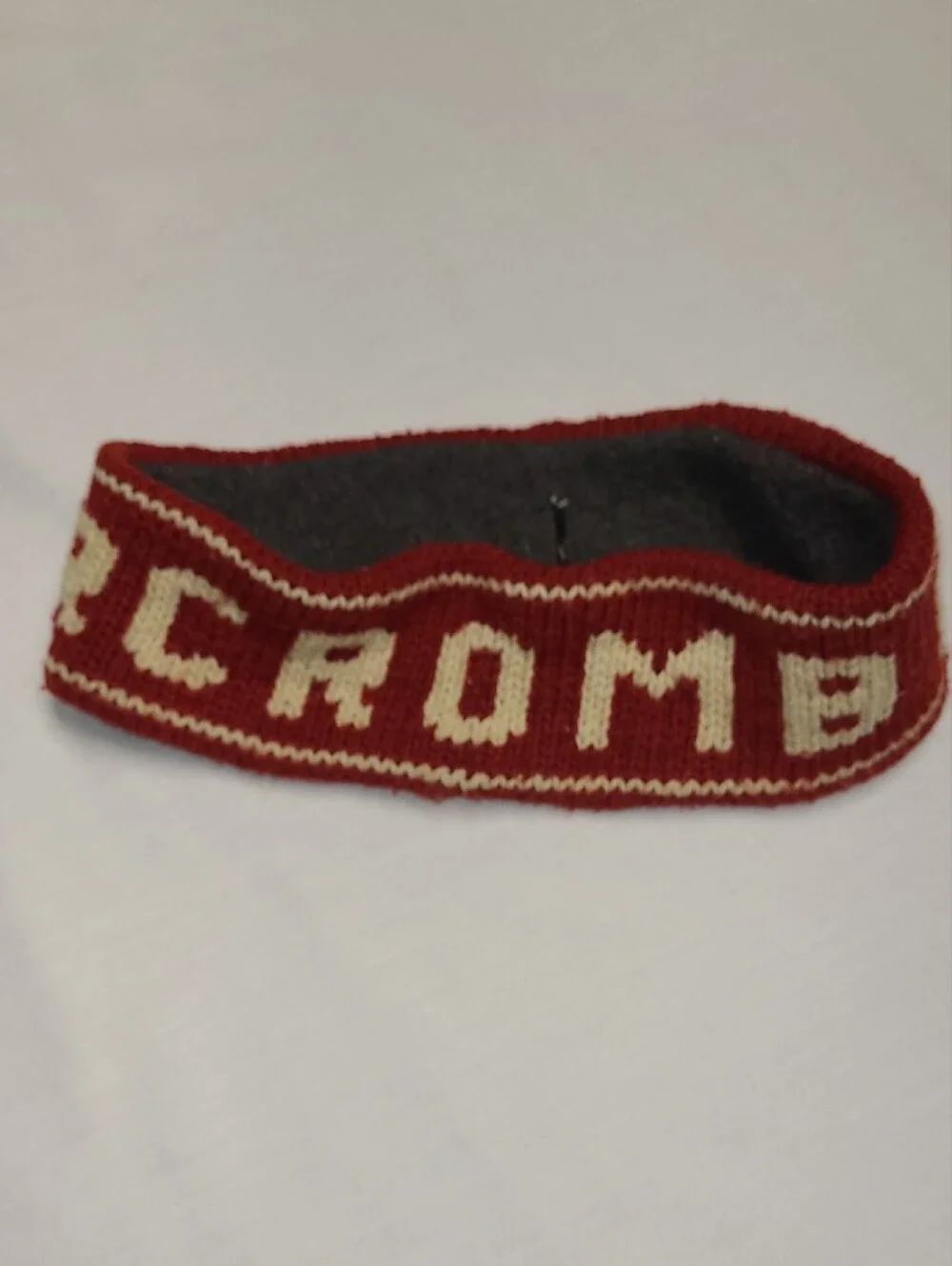 Vintage Abercrombie & Fitch burgundy knit headband with cream logo fleece lined
